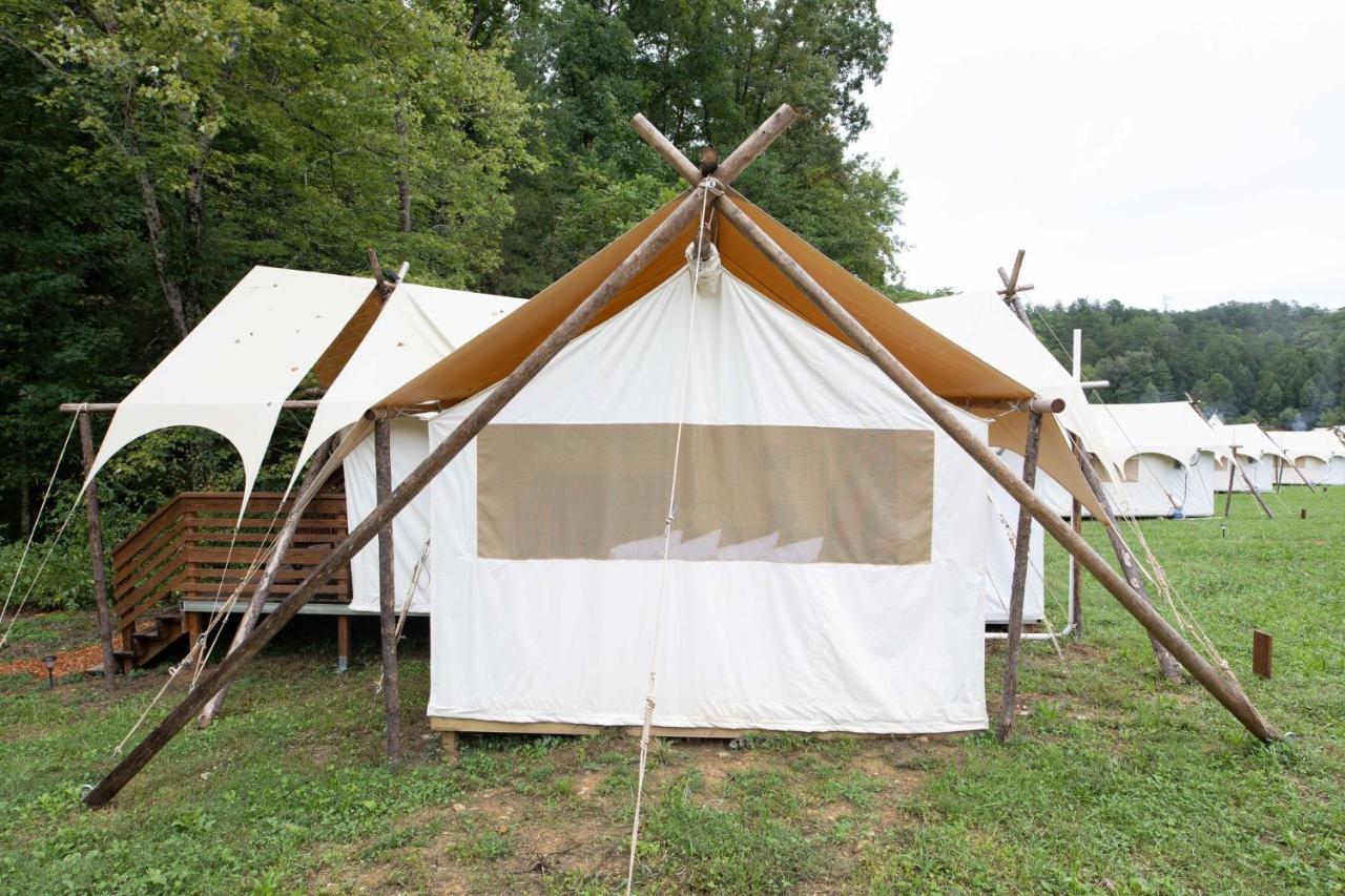 Отель Under Canvas Great Smoky Mountains Пиджен-Фордж Экстерьер фото