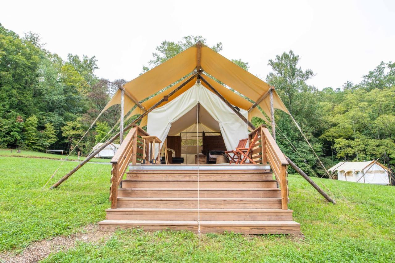 Отель Under Canvas Great Smoky Mountains Пиджен-Фордж Экстерьер фото