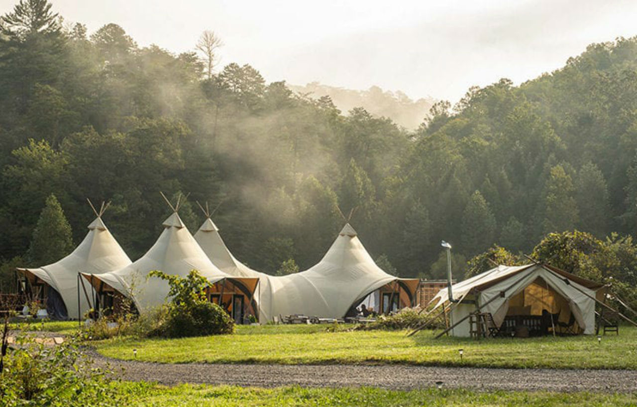 Отель Under Canvas Great Smoky Mountains Пиджен-Фордж Экстерьер фото